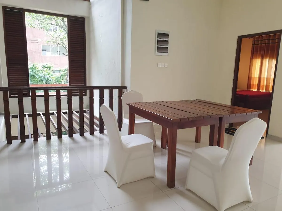 Delhousie Hotel Nallathanniya Sri Lanka